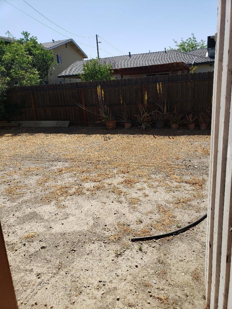 1321 Paradise Ln, Los Banos, CA 93635